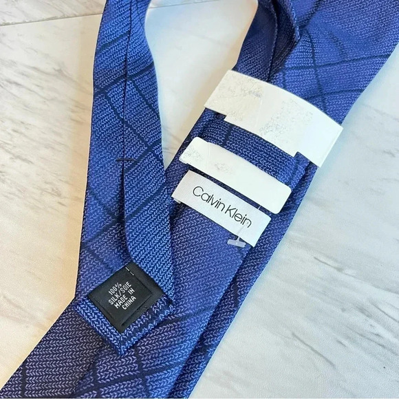 Calvin Klein Neck Tie Blue Woven Knit Plaid Skinny Slim Silk - Picture 3 of 5